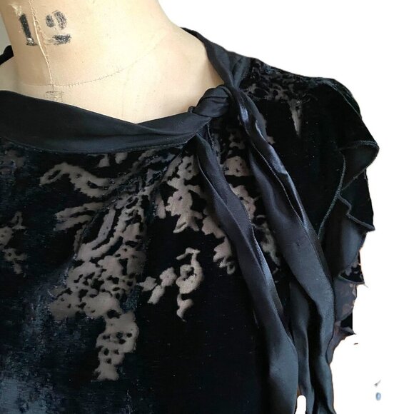 Vintage burnt velvet black midi frilly dress with flowy sleeves - Picture 8 of 16